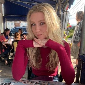 Meet your Posher, Lauren